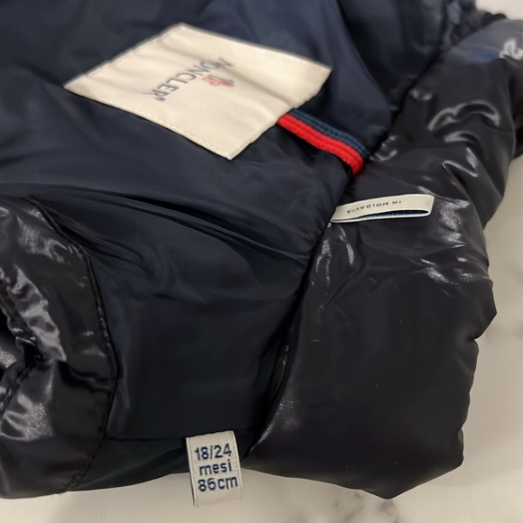 Moncler Navy Vest.  Fits from 1 yr to 5 yr old toddler.  Perfect new condition - Picture 5 of 8